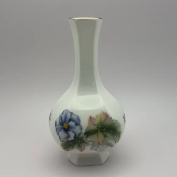 Royal Worcester Floral Bud Vase - Picture 1 of 6